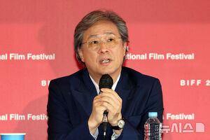 【フォト】釜山映画祭開幕作『仕方ない』記者懇談会