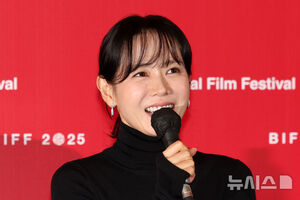 【フォト】釜山映画祭開幕作『仕方ない』記者懇談会