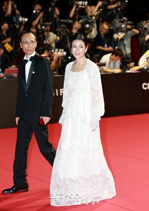 【フォト】柴咲コウ、純白ドレスで圧倒的オーラ＝釜山映画祭