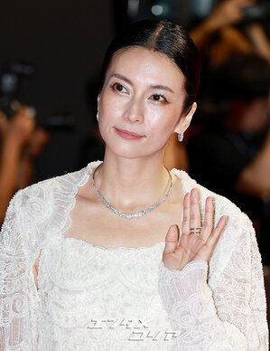 【フォト】柴咲コウ、純白ドレスで圧倒的オーラ＝釜山映画祭