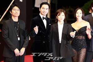 【フォト】ユ・ジテ＆クム・セロク＆イ・ジヌク「映画で会いましょう」＝釜山映画祭