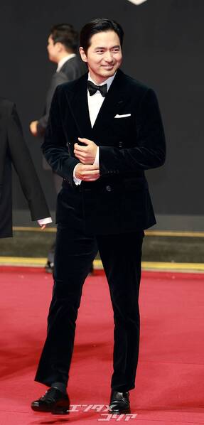 【フォト】ユ・ジテ＆クム・セロク＆イ・ジヌク「映画で会いましょう」＝釜山映画祭