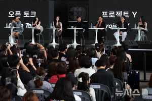 【フォト】オープントークを終えた『プロジェクトY』ハン・ソヒ＆チョン・ジョンソ＆OH MY GIRLユア＝釜山映画祭