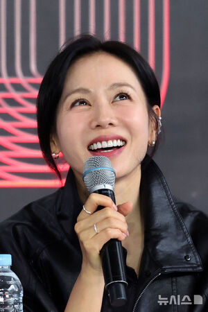 【フォト】パク・チャヌク監督＆イ・ビョンホン＆ソン・イェジンら、『仕方ない』オープントークに出席＝釜山映画祭