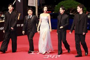 【フォト】第30回釜山映画祭のレッドカーペットを彩った豪華スターたち