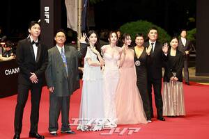 【フォト】第30回釜山映画祭のレッドカーペットを彩った豪華スターたち