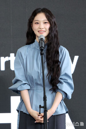 【フォト】キム・ユジョン×キム・ヨンデ×キム・ドフンら、『親愛なるX』舞台あいさつに出席