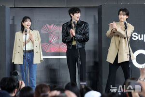【フォト】キム・ユジョン×キム・ヨンデ×キム・ドフンら、『親愛なるX』舞台あいさつに出席