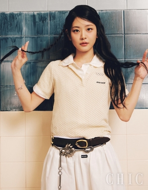 【フォト】チョン・スビンがこんなにシックに…大人の美しさあふれ中国ファッション紙カバー飾る