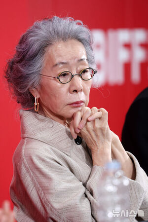 【フォト】ユン・ヨジョン＆ハン・ギチャン主演『結婚披露宴』記者懇談会＆舞台あいさつ＝釜山映画祭