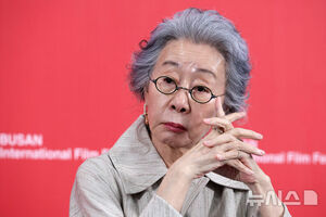 【フォト】ユン・ヨジョン＆ハン・ギチャン主演『結婚披露宴』記者懇談会＆舞台あいさつ＝釜山映画祭