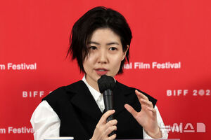 【フォト】シム・ウンギョン＆髙田万作、『旅と日々』記者会見に出席＝釜山映画祭