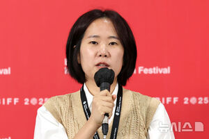 【フォト】『En Route To』記者会見に出席したキャストたち＝釜山映画祭