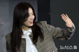 【フォト】ハン・ヒョジュ＆小栗旬　お似合い2ショット…『匿名の恋人たち』舞台あいさつ＝釜山映画祭