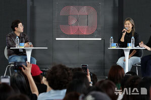 【フォト】オープントークに出席した『KPOPガールズ！　デーモン・ハンターズ』マギー・カン監督＝釜山映画祭