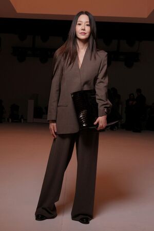 【フォト】コ・ヒョンジョン＆イ・ジュニョン＆i-dleシュファ、COSのNYショー記念ディナーに出席