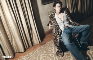 【フォト】NCTドヨン、タキシードからヒョウ柄まで…セクシーな魅力爆発