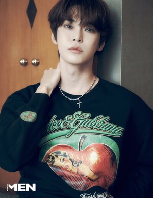 【フォト】NCTドヨン、タキシードからヒョウ柄まで…セクシーな魅力爆発