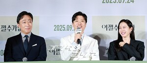 【フォト】イ・ビョンホン＆ソン・イェジン＆パク・ヒスン＆イ・ソンミン＆ヨム・へラン、『仕方ない』のキャストたち