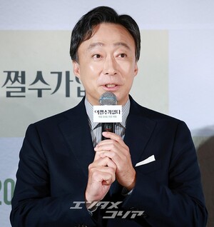 【フォト】イ・ビョンホン＆ソン・イェジン＆パク・ヒスン＆イ・ソンミン＆ヨム・へラン、『仕方ない』のキャストたち