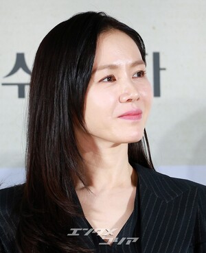 【フォト】イ・ビョンホン＆ソン・イェジン＆パク・ヒスン＆イ・ソンミン＆ヨム・へラン、『仕方ない』のキャストたち