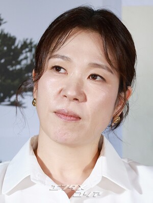 【フォト】イ・ビョンホン＆ソン・イェジン＆パク・ヒスン＆イ・ソンミン＆ヨム・へラン、『仕方ない』のキャストたち