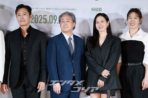 【フォト】イ・ビョンホン＆ソン・イェジン＆パク・ヒスン＆イ・ソンミン＆ヨム・へラン、『仕方ない』のキャストたち