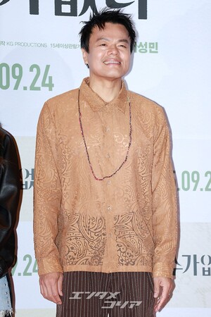 【フォト】J.Y. Park＆アン・ソヒ＆RAIN、映画館に集結したJYPファミリー