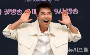 【フォト】チョン・ヒョンム＆チャ・テヒョン＆チョン・ジェヒョンら「『私たちのバラード』見てね」