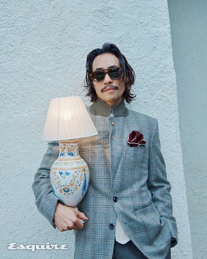 【フォト】リュ・スンボム、ビンテージ風かつトレンディーな「ファッションの匠」