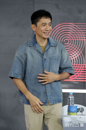 【フォト】オープントークに臨む『Silent Friend』主演のトニー・レオン＝釜山映画祭