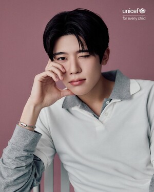 【フォト】ドヨン＆ミンホ＆ショウタロウ＆スホ＆ユリらSM所属アーティスト11人、ユニセフ・キャンペーンに参加