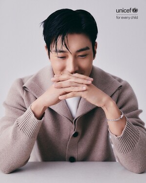 【フォト】ドヨン＆ミンホ＆ショウタロウ＆スホ＆ユリらSM所属アーティスト11人、ユニセフ・キャンペーンに参加