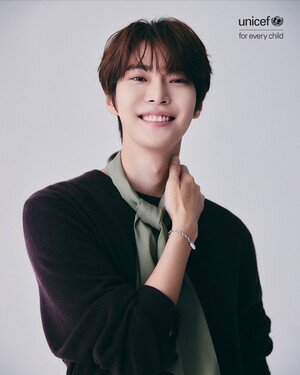 【フォト】ドヨン＆ミンホ＆ショウタロウ＆スホ＆ユリらSM所属アーティスト11人、ユニセフ・キャンペーンに参加