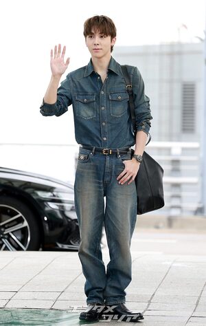 【フォト】ALLDAY PROJECTウチャン、デニム・オン・デニム・コーデがさわやか