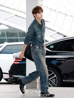 【フォト】ALLDAY PROJECTウチャン、デニム・オン・デニム・コーデがさわやか