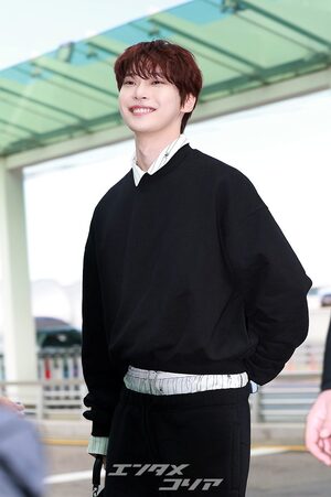 【フォト】NCTドヨン、腰パン姿でオランダへ