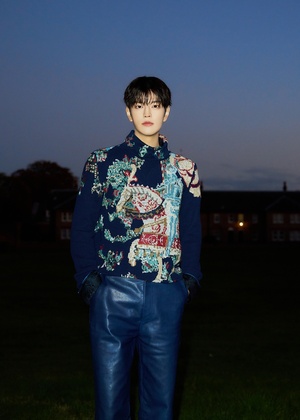 【フォト】Stray Kidsスンミンとチョン・ウンチェ、BURBERRYのショーに出席