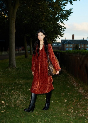 【フォト】Stray Kidsスンミンとチョン・ウンチェ、BURBERRYのショーに出席