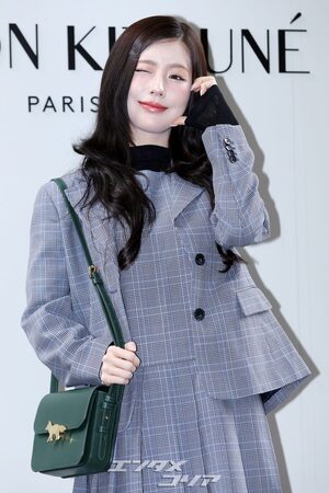 【フォト】i-dleミヨン、スクール・ルックで隙のない美しさ