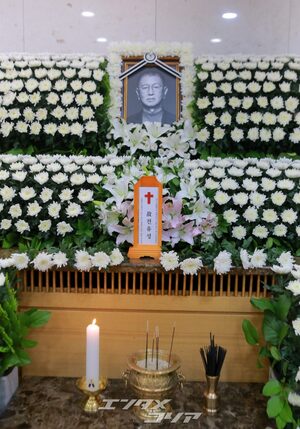 【フォト】「ギャグ界のゴッドファーザー」チョン・ユソンさんの最後の姿