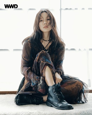 【フォト】レジェンドであり続けるイ・ヒョリ、魅惑的で強烈なオーラ