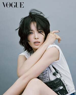 【フォト】ソン・ヘギョ、息をのむ魅惑的な姿…まさに国宝級の美しさ