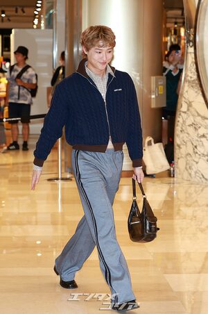 【フォト】WOODZ、キュートな雰囲気でMiuMiuのフォトイベントに参加