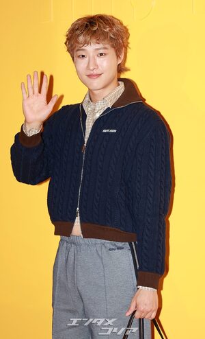 【フォト】WOODZ、キュートな雰囲気でMiuMiuのフォトイベントに参加