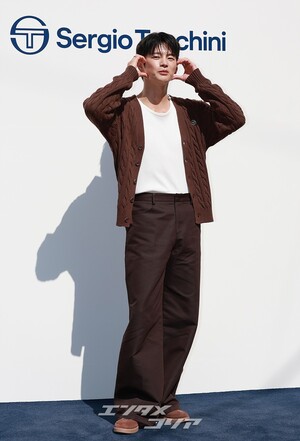 【フォト】ソ・イングク、「秋の男」の魅力的なウインク