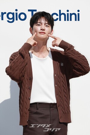 【フォト】ソ・イングク、「秋の男」の魅力的なウインク