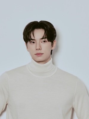 【フォト】『暴君のシェフ』出演のイ・チェミン、シックな新プロフィール写真公開