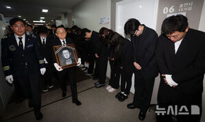 【フォト】『ギャグコンサート』収録現場でもチョン・ユソンさんに「お別れ」