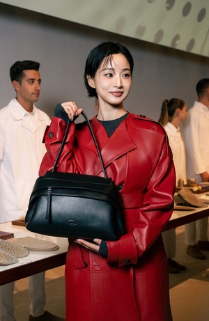 【フォト】NCTジョンウとパン・ヒョリンが「Tod’s」のショーに出席…感性的なスタイル